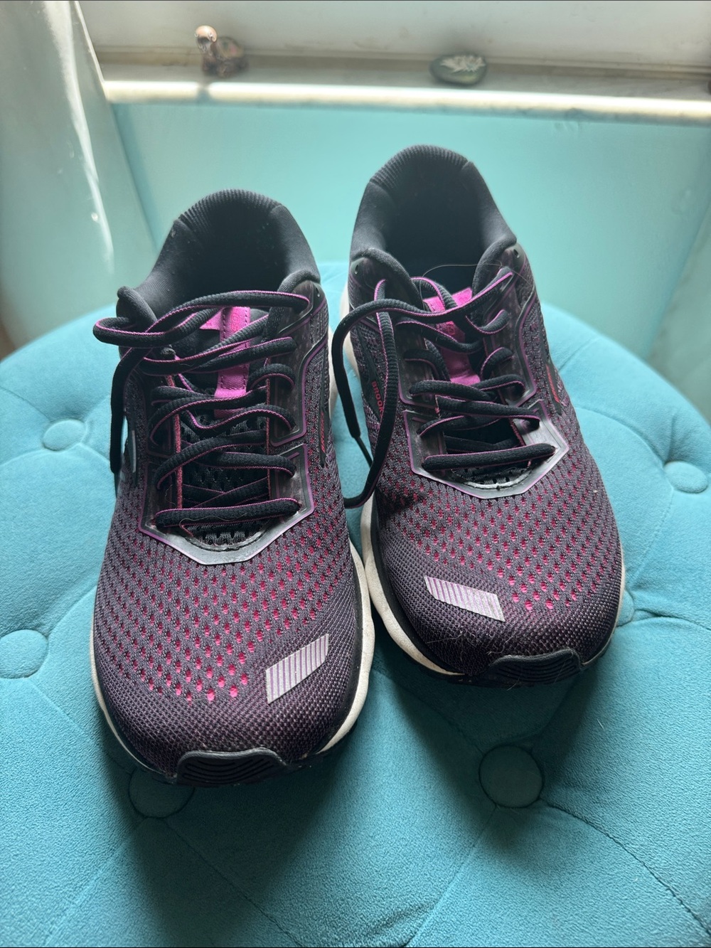 Brooks Women's Black and Purple Mesh Running Sneakers